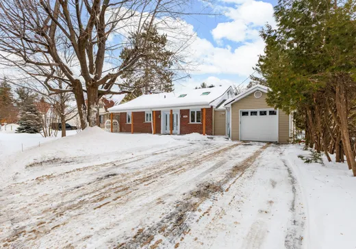Two or more stories for sale - 600 Rue David, Buckingham, J8L2A7