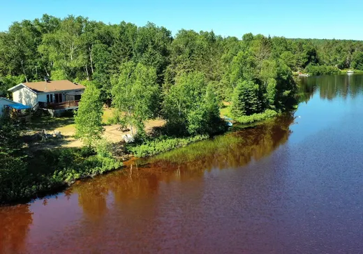 Two or more stories for sale - 122 Ch. des Pruniers, Nominingue, J0W1R0