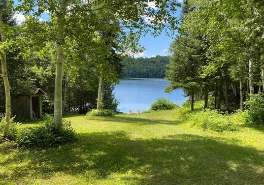Maison à vendre - 1016 Rue des Épinoches, Mont-Laurier, J9L 3G3