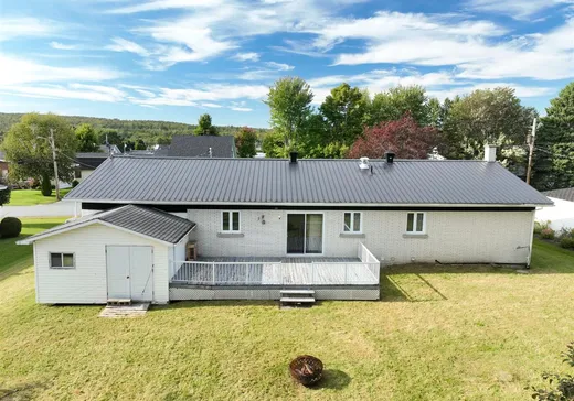 House for sale - 136 9e Rue S., St-Gedeon-De-Beauce, G0M 1T0