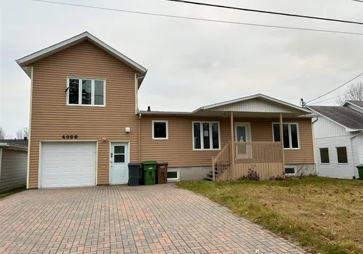 House for sale - 4055 Rue de la Commune, Drummondville, J2A 4G5