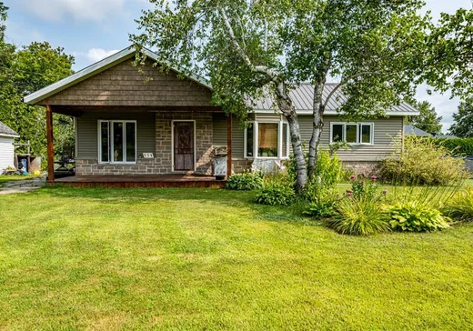 Bungalow à vendre - 131 Rue des Mésanges, Asbestos, J1T2M7