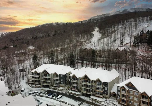 Condo à vendre - 235 Rue du Cercle-des-Cantons, Bromont, J2L0R4