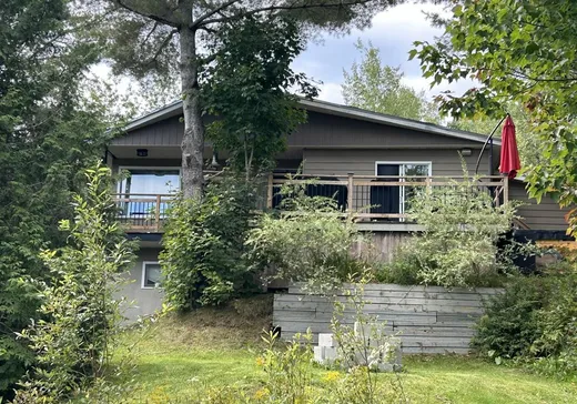 Bungalow à vendre - 140 Ch. Camélia, St-Adolphe d'Howard, J0T2B0