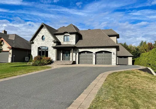 Two or more stories for sale - 41 Rue Lucille-Lesieur, Victoriaville, G6T0X7