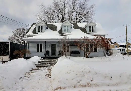 Maison à étages à vendre - 28 Rue Caron, Kingsey Falls, J0A1B0