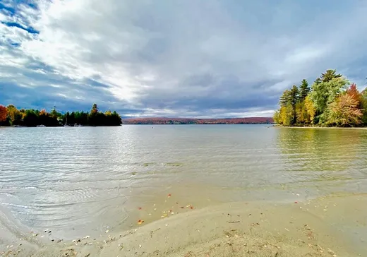 Two or more stories for sale - 37-55 Ch. d'Oliver, Magog, J1X0M8