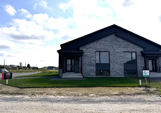 Bungalow à vendre - 965 Rue du Campanile, Drummondville, J2B8Z5