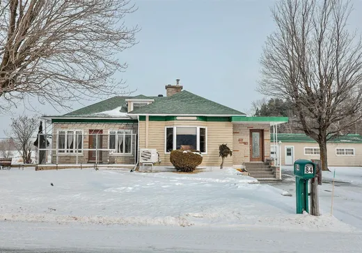 Two or more stories for sale - 84 Rg de l'Île, Pierreville, J0G1J0