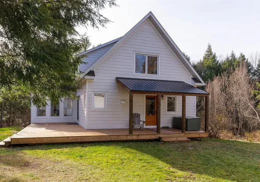 House for sale - 400 Ch. Élie, Sutton, J0E 2K0
