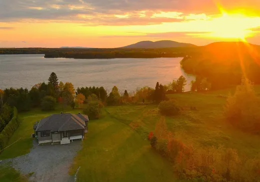 Bungalow for sale - 305 Ch. Paré, Lac-Drolet, G0Y1C0