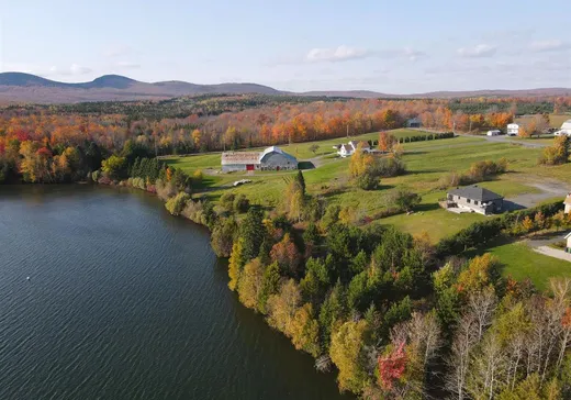 Maison à vendre - 305 Ch. Paré, Lac-Drolet, G0Y 1C0