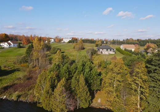 Maison à vendre - 305 Ch. Paré, Lac-Drolet, G0Y 1C0