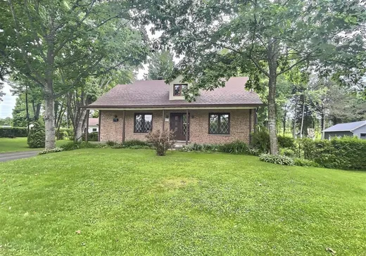 Two or more stories for sale - 375 2e Avenue, Weedon, J0B3J0