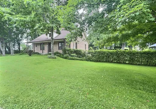 Maison à vendre - 375 2e Avenue, Weedon, J0B 3J0