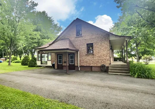 Maison à vendre - 375 2e Avenue, Weedon, J0B 3J0