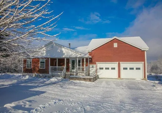 Bungalow à vendre - 260 Ch. Mac namee, Scotstown, J0B3B0