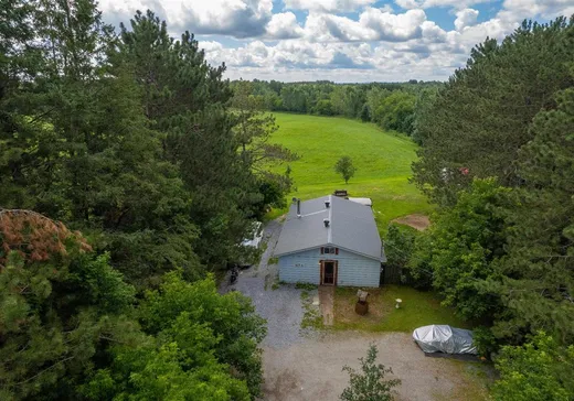Fermette à vendre - 477-477A 4e Rang E., Acton Vale, J0H 1A0