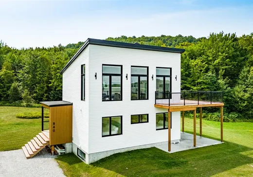 Two or more stories for sale - 840 Ch. de la Prairie, St-Romain, G0Y1L0