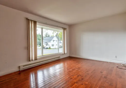 Maison à vendre - 312 Rue Bonsecours, St-Francois-Du-Lac, J0G 1R0