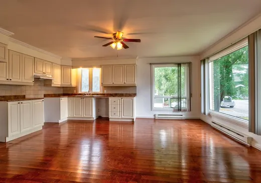 Maison à vendre - 312 Rue Bonsecours, St-Francois-Du-Lac, J0G 1R0