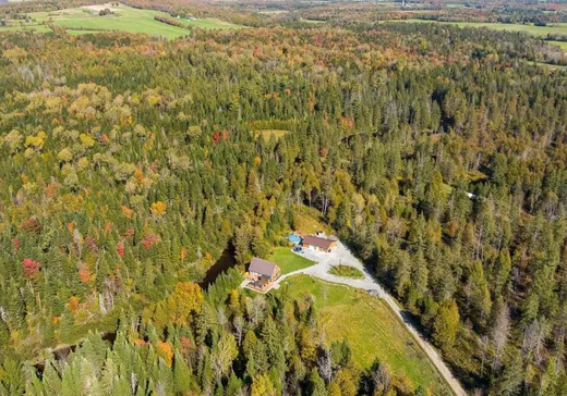 Hobby Farm for sale - 475 Rue Principale E., Sainte-Anne-de-la-Rochelle, J0E2B0