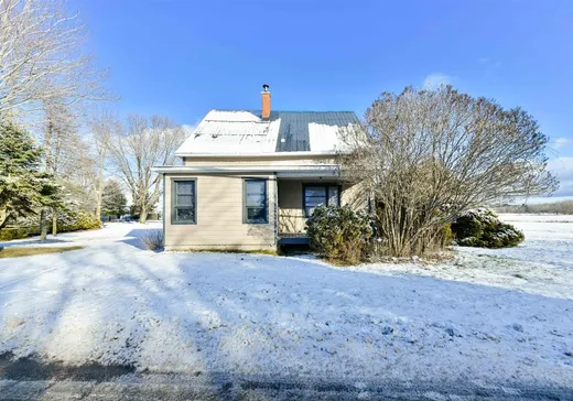 Maison à étages à vendre - 220 Ch. Tourville, St-Nicephore, J2A3X5