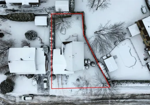 Maison à vendre - 70 Rue Roger-Deslauriers, Saint-Jean-sur-Richelieu, J2X 5H4