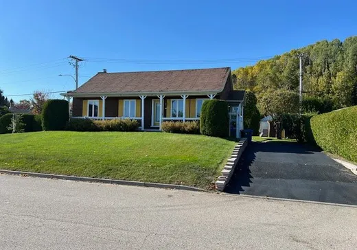 Maison à étages à vendre - 10 Rue Carsy, La Malbaie, G5A1K4