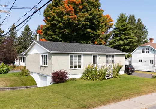 Bungalow à vendre - 422 Boul. Marie-Victorin, Kingsey Falls, J0A1B0
