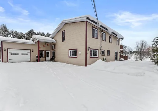 Two or more stories for sale - 55 Rue Anny, Drummondville, J2A2V3
