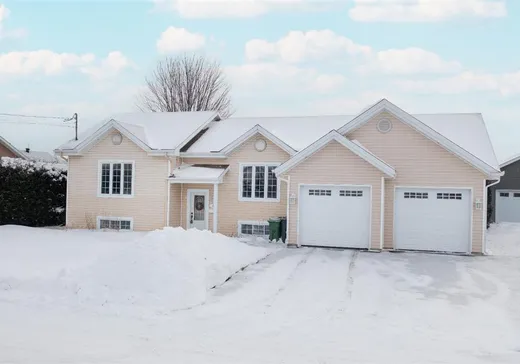 Maison à vendre - 331 Rue Jérôme, St-Cyrille-De-Wendover, J0C 1A0