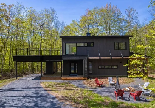 Maison à étages à vendre - 114 Ch. Gilbert, Eastman, J0E1P0