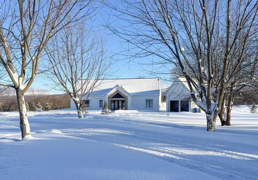 Bungalow for sale - 117 Ch. Santerre, Sutton, J0E2K0