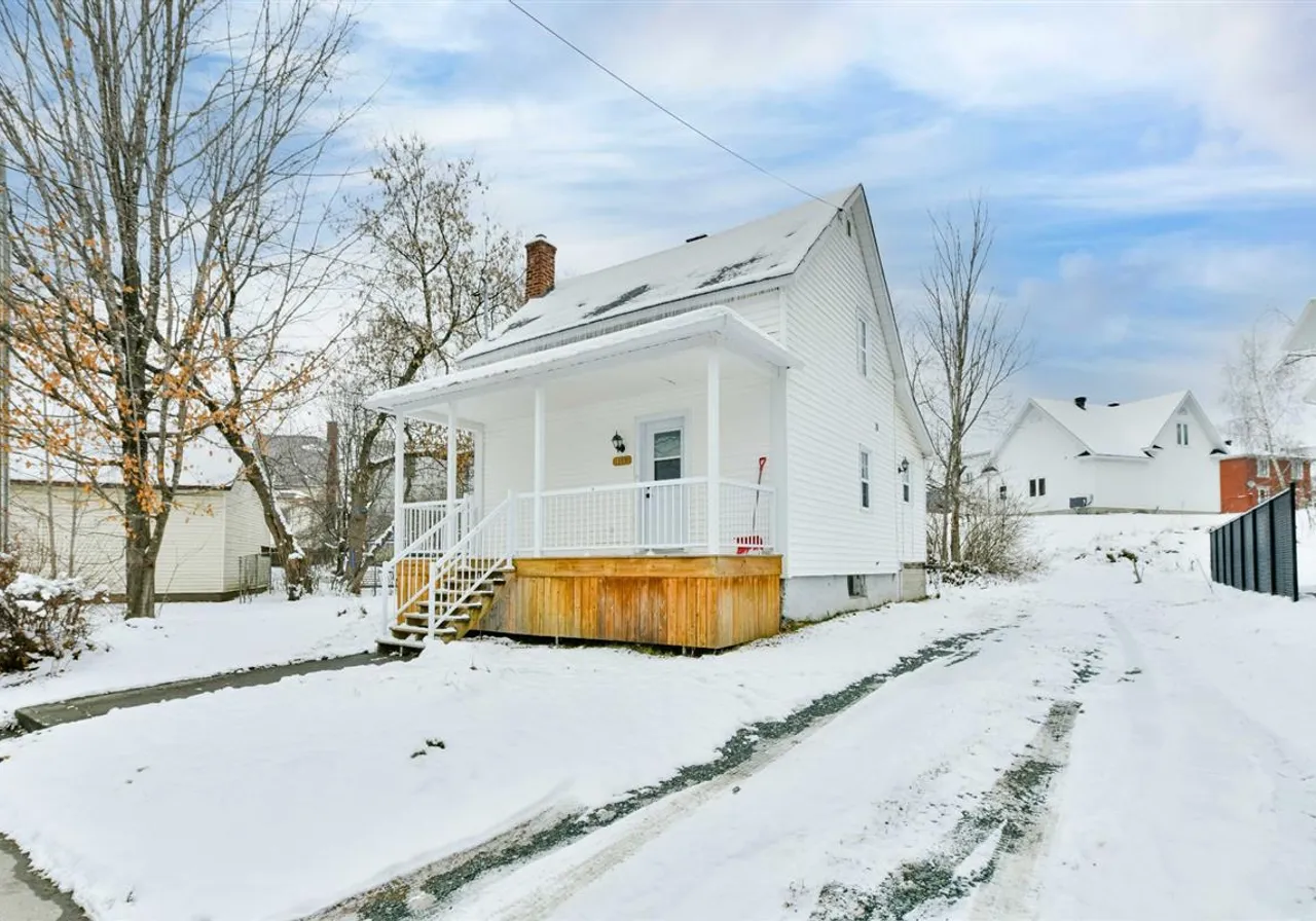 Maison à vendre - 106 Rue St-Jean-Baptiste, Sherbrooke, J1C 0M4