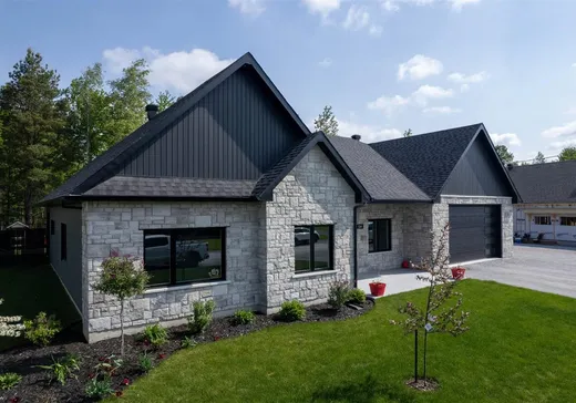 Bungalow à vendre - 534 Rue du Boisé, Acton Vale, J0H1A0