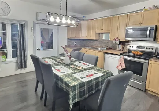 Maison à vendre - 2562 Av. Laurier, Shawinigan, G9N 2C4