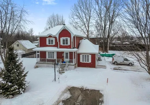 Maison à étages à vendre - 19 Cer. St-François, Saint-Zotique, J0P1Z0