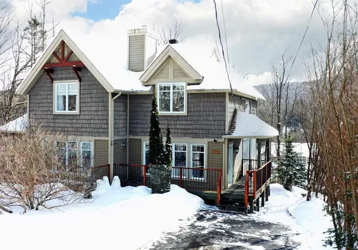 Bungalow à vendre - 242 Ch. des Cormiers, Saint-Sauveur, J0R1K0