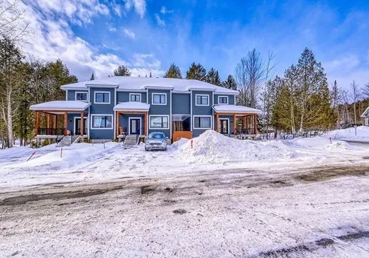 Two or more stories for sale - 90 Av. de l'Auberge, Orford, J1X6J3