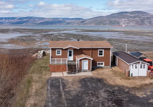 Two or more stories for sale - 1680 Ch. des Coudriers, Iles-Aux-Coudres, G0A1X0