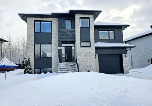 Maison à étages à vendre - 348 Rue de Québec, Cowansville, J2K0E1