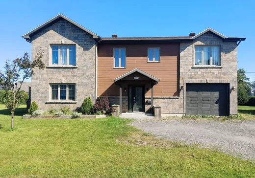 Maison à étages à vendre - 290 Rue Goyer, Matane, G4W4M9