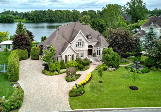 Two or more stories for sale - 5 Rue des Roseaux, Blainville, J7C5W1
