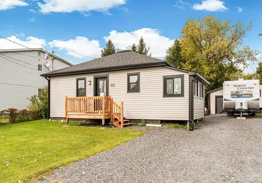 Maison à vendre - 123 Rue Gendreau, Coaticook, J1A 2N3