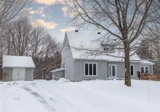 Maison à étages à vendre - 146 Ch. des Moulins, Coaticook, J1A2A2