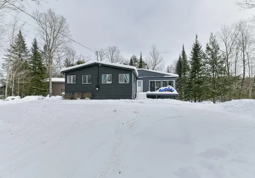 Bungalow à vendre - 585 Ch. des Sureaux, Val Morin, J0T2T0