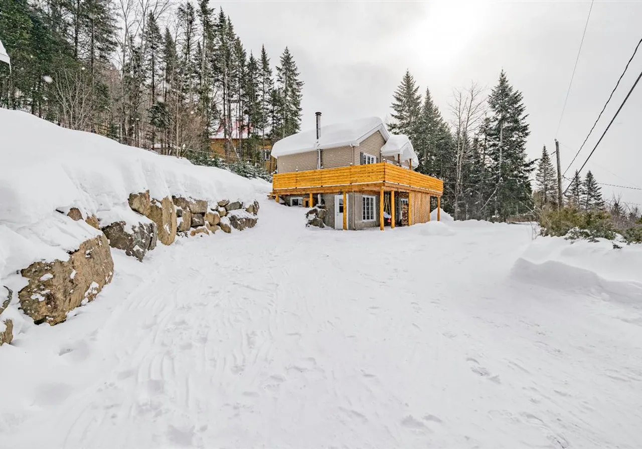 Chalet à vendre - 8 Rue Joseph-Moraldo, St-Gabriel-De-Valcartier, G0A 4S0