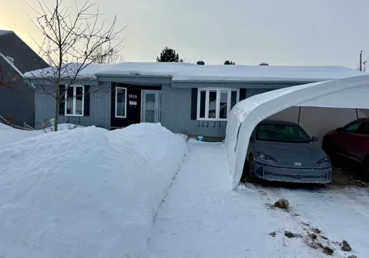 Two or more stories for sale - 1610 Rue des Avocatiers, La Tuque, G9X4H3