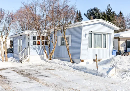 Two or more stories for sale - 17 99e Avenue E., Blainville, J7C5R9